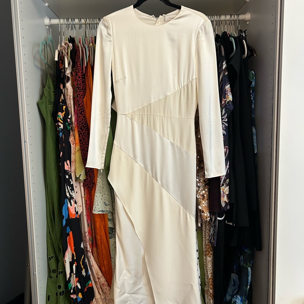 SemSem off white gown